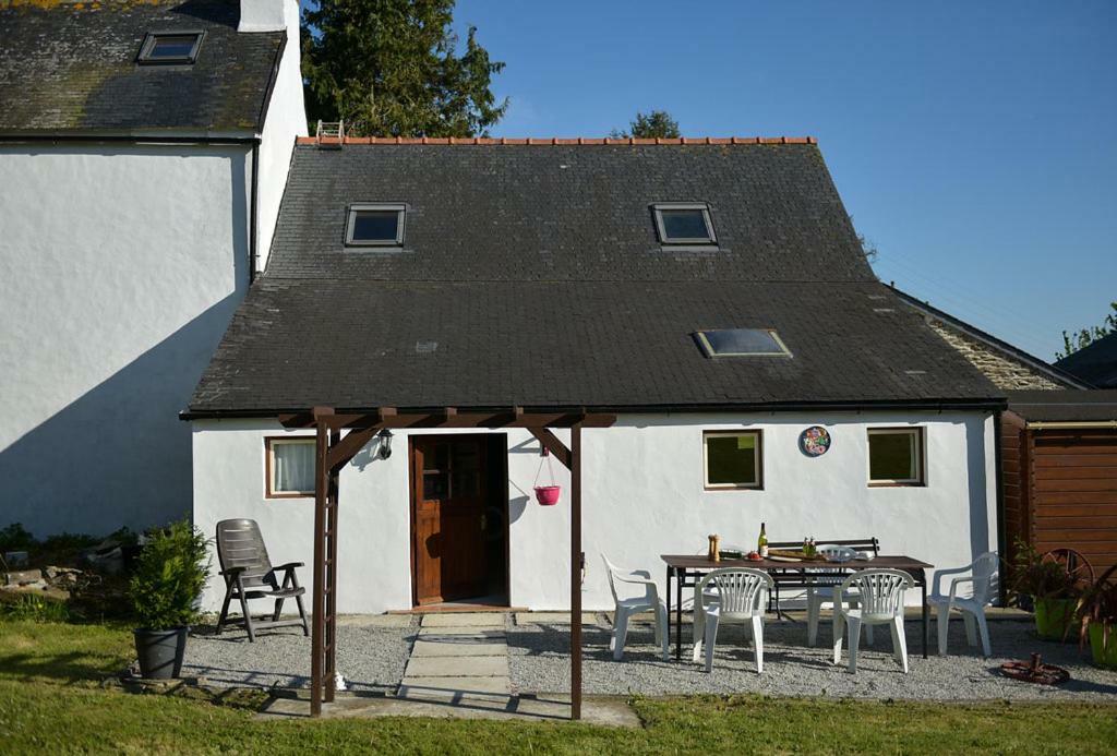 Landeleau Carhaix Cottage מראה חיצוני תמונה